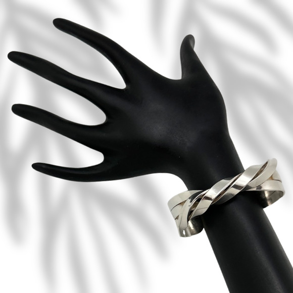 Native American NAVAJO Sterling Silver Contemporary Style Cuff Bracelet Twist - Picture 3 of 4